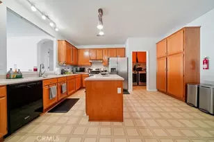 25266 Shady Creek Cir, Menifee, CA 92584 - Photo 18