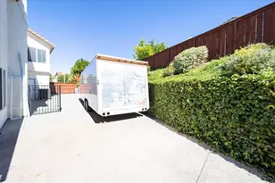 40579 New Town, Temecula, CA 92591 - Photo 36