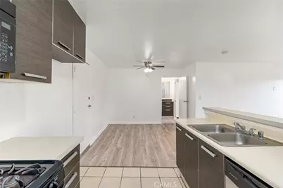 7254 Vassar Ave #308, Canoga Park, CA 91303 - Photo 6