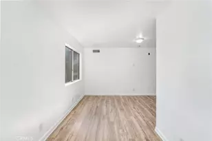 7254 Vassar Ave, Canoga Park, CA 91303 - Photo 14