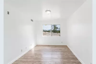 7254 Vassar Ave #308, Canoga Park, CA 91303 - Photo 8