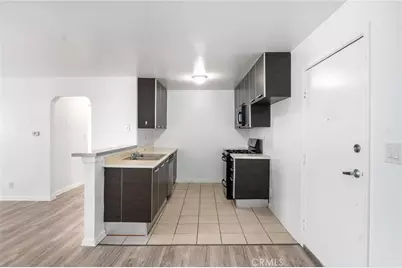7254 Vassar Ave #308, Canoga Park, CA 91303 - Photo 6