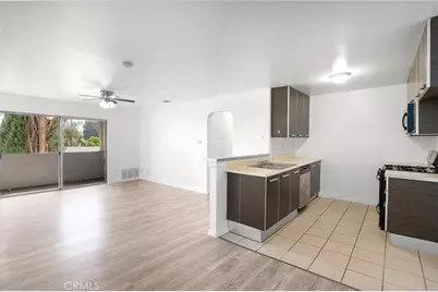7254 Vassar Ave #308, Canoga Park, CA 91303 - Photo 2