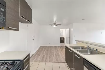 7254 Vassar Ave #308, Canoga Park, CA 91303 - Photo 10