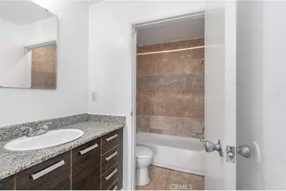 7254 Vassar Ave #308, Canoga Park, CA 91303 - Photo 4