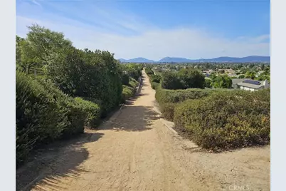 30808 Evian Drive, Murrieta, CA 92563 - Photo 58