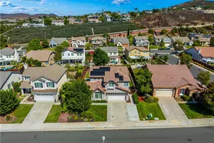 30808 Evian Dr, Murrieta, CA 92563 - Photo 4