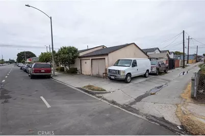 705 McDonald Avenue, Wilmington, CA 90744 - Photo 28
