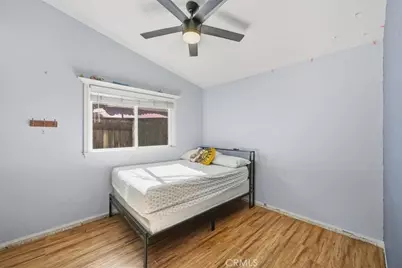 19250 Henshaw Ct, Lake Elsinore, CA 92530 - Photo 16