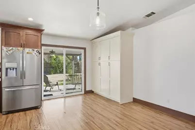 19250 Henshaw Ct, Lake Elsinore, CA 92530 - Photo 6