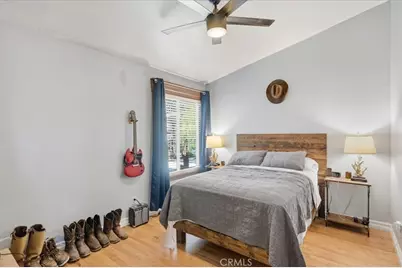 19250 Henshaw Ct, Lake Elsinore, CA 92530 - Photo 12