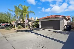 19250 Henshaw Ct, Lake Elsinore, CA 92530 - Photo 2
