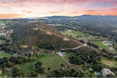 39948 Avenida La Cresta, Murrieta, CA 92562 - Photo 8