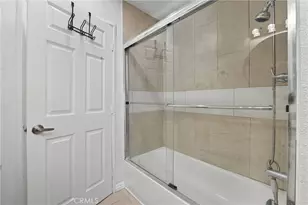 4539 E 53rd St, Maywood, CA 90270 - Photo 18