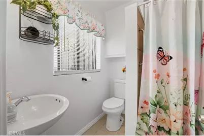 4539 E 53rd St, Maywood, CA 90270 - Photo 20