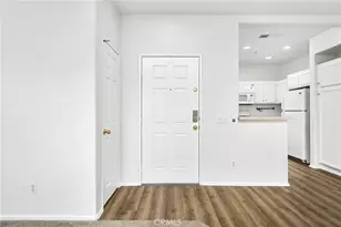 26390 Arboretum Way, Murrieta, CA 92563 - Photo 6