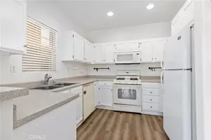 26390 Arboretum Way, Murrieta, CA 92563 - Photo 16