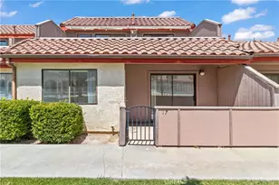 43334 32nd St W, Lancaster, CA 93536 - Photo 2