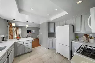39317 Via Sonrisa, Murrieta, CA 92593 - Photo 6