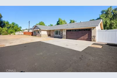 17380 Mockingbird Canyon, Riverside, CA 92504 - Photo 2