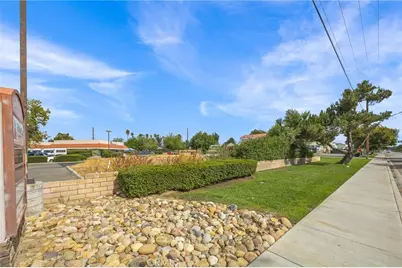 940 Bloomington Ave, Rialto, CA 92376 - Photo 6