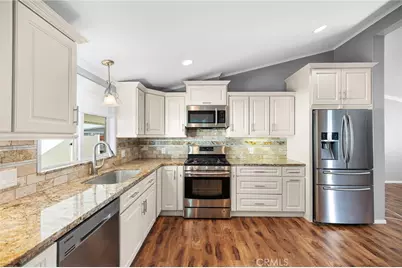 38070 Via La Colina, Murrieta, CA 92563 - Photo 18