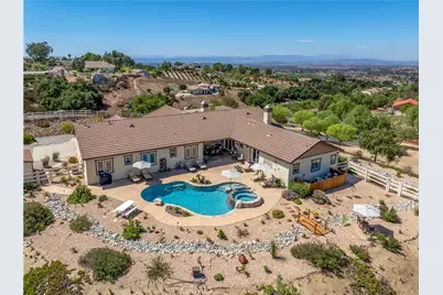 39968 39968 Calle Breve, Temecula, CA 92592 - Photo 2