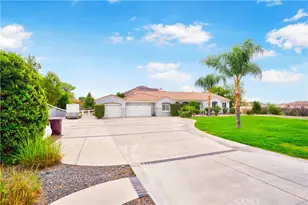 24006 Spencer Butte Dr, Perris, CA 92570 - Photo 2