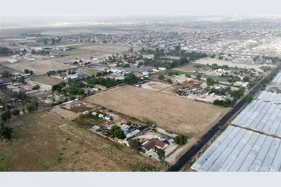 2 Lemon Avenue, Perris, CA 92571 - Photo 6