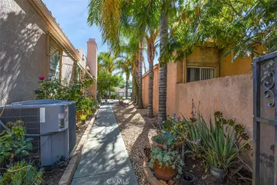 752 Torino, San Jacinto, CA 92583 - Photo 4