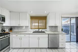 39785 Knollridge Dr, Temecula, CA 92591 - Photo 6