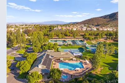 22285 Bear Creek Drive, Murrieta, CA 92562 - Photo 40