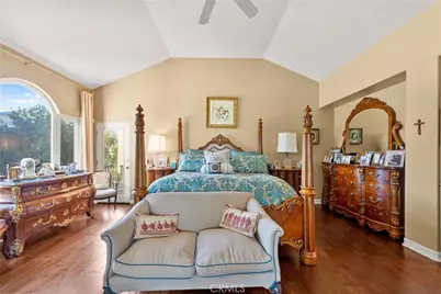 22285 Bear Creek Drive, Murrieta, CA 92562 - Photo 24