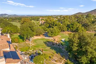 22285 Bear Creek Dr, Murrieta, CA 92562 - Photo 12