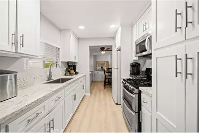 777 S Temescal #11, Corona, CA 92879 - Photo 12