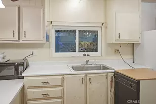 25346 Wanda Ln, Hemet, CA 92544 - Photo 4