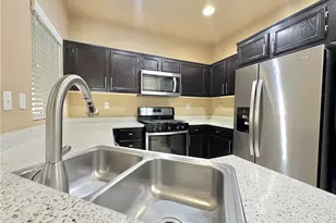 26520 Arboretum Way, Murrieta, CA 92563 - Photo 12