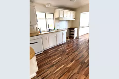 1300 W Menlo #193, Hemet, CA 92543 - Photo 6