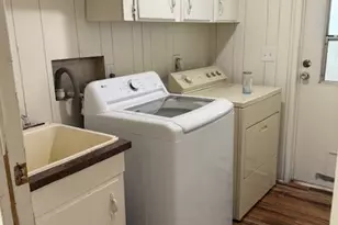 1300 W Menlo, Hemet, CA 92543 - Photo 16