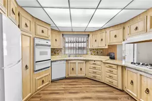 554 Castille, Hemet, CA 92543 - Photo 16