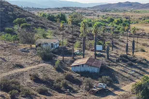 17751 Lake Matthew Dr, Perris, CA 92570 - Photo 20