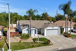 21834 Heliotrope Ln, Wildomar, CA 92595 - Photo 4