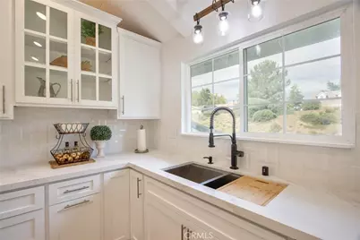 30041 Los Nogales, Temecula, CA 92591 - Photo 14