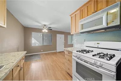 1000 Central #8, Riverside, CA 92507 - Photo 20