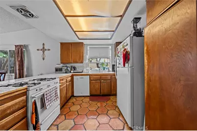 127 N Massachusetts, Lake Elsinore, CA 92530 - Photo 6