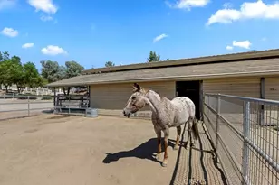 36410 Calle Puerto Bonita, Temecula, CA 92592 - Photo 32
