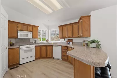 38190 Camino Cinife, Murrieta, CA 92562 - Photo 12