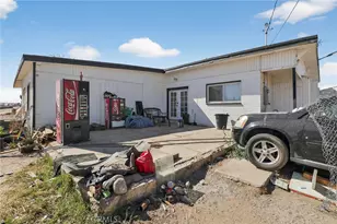 11550 Cactus, Phelan, CA 92371 - Photo 4