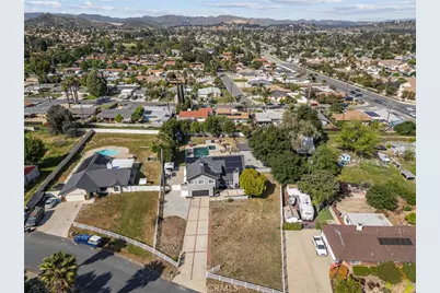 15064 Marcolesco Street, Lake Elsinore, CA 92530 - Photo 8