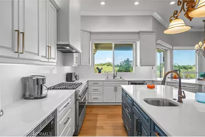 41653 Oak Trail Court, Murrieta, CA 92562 - Photo 14